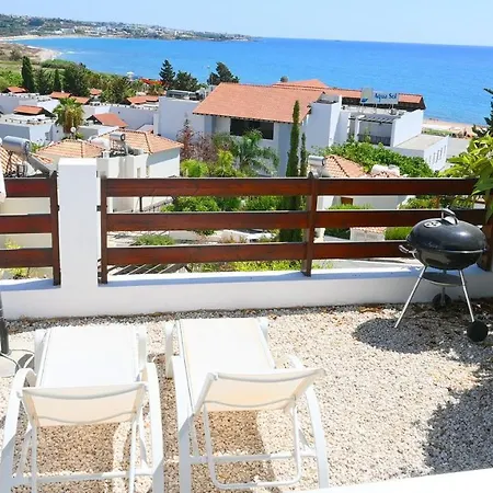Valentina Coral Bay