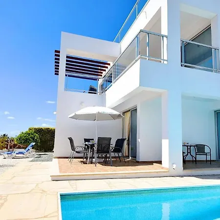Valentina Coral Bay