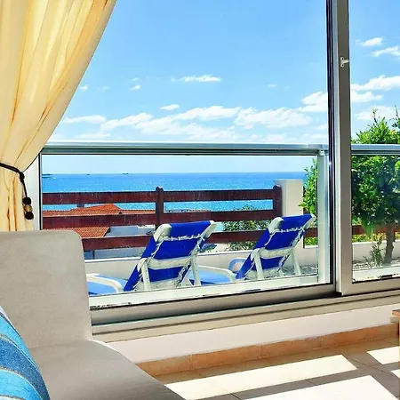 Valentina Coral Bay