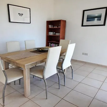 Valentina Villa Coral Bay